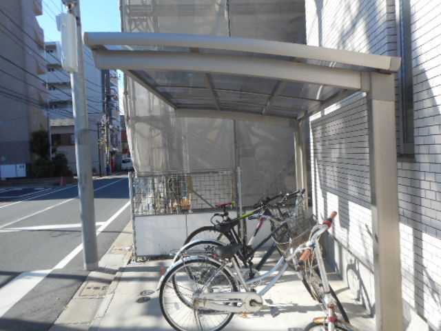 プレミールの駐車場