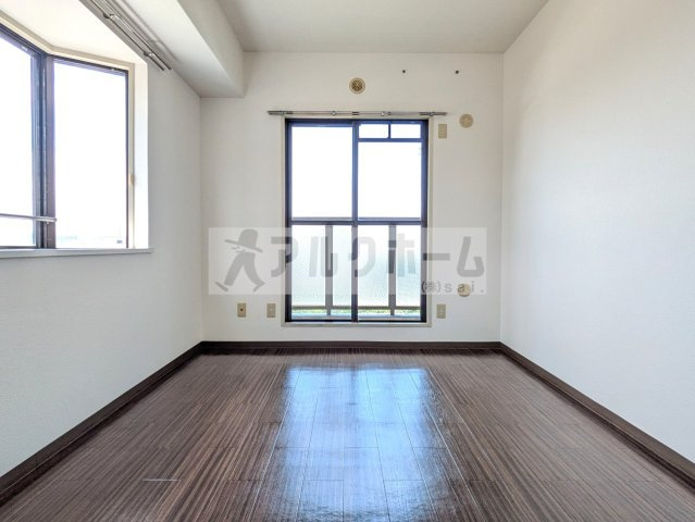 グレープコートの居間・リビング