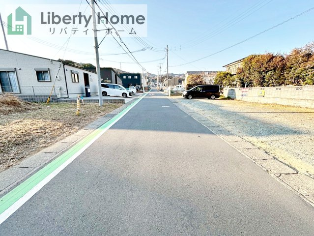 日立市滑川本町3期　新築戸建　5号棟の前面道路含む現地写真