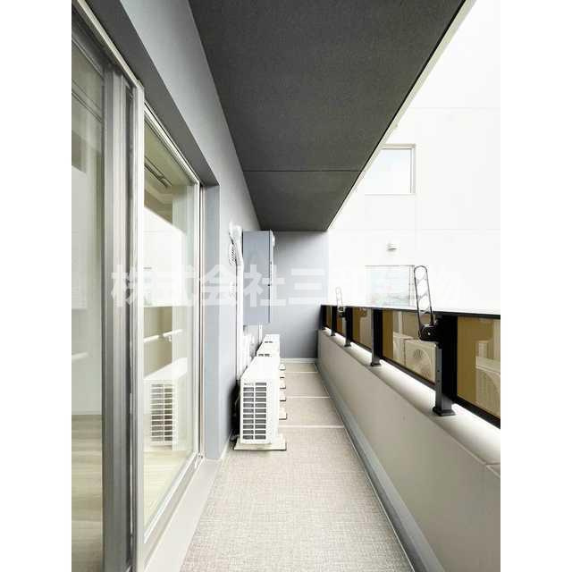 プライムガーデン若木のバルコニー