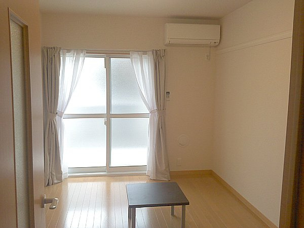 レオパレスときわマンションⅡの居間・リビング