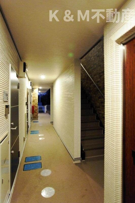 リブリ・南柏のロビー|ゆとりのあるロビーです