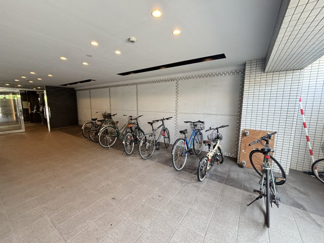 ★自転車も置ける広いエントランス★