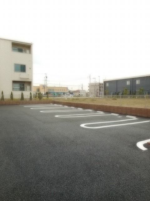 サングレアル・園の駐車場|カースペースがあります