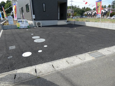 【駐車場】 | 野木町友沼第8 | 毎日使う場所だから広さが重要な駐車場は横並びに２台駐車可能♪