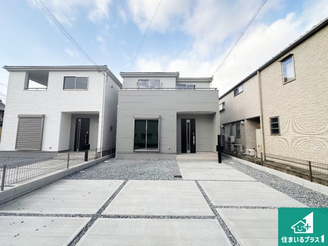 西脇市西脇　第14期　新築一戸建てのトイレ|シンプルなトイレは落ち着く空間！お手入れも簡単です！