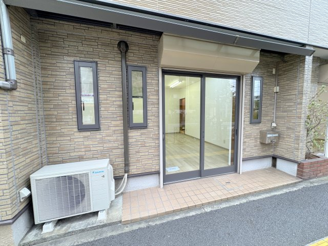 堀切3丁目事務所のエントランス