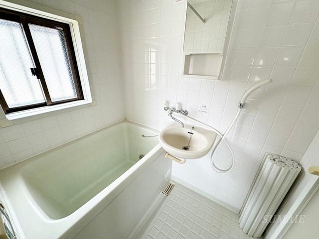 エスポアールの浴室|明るいバスルームです☆