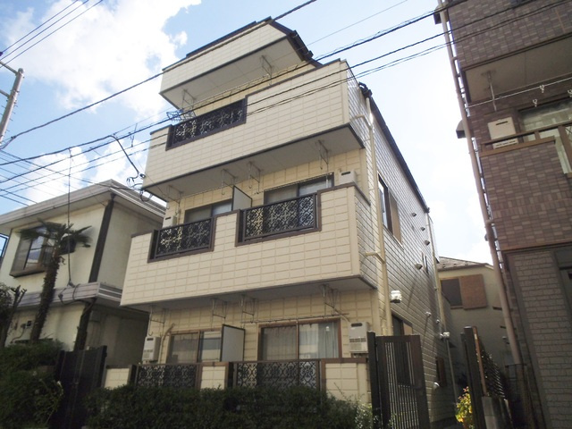 エスポアールの外観|タイル張りのマンションタイプ！