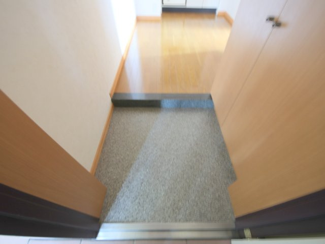 神田ビルの玄関