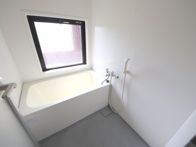 神田ビルの浴室