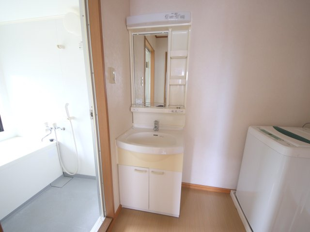 神田ビルの独立洗面台