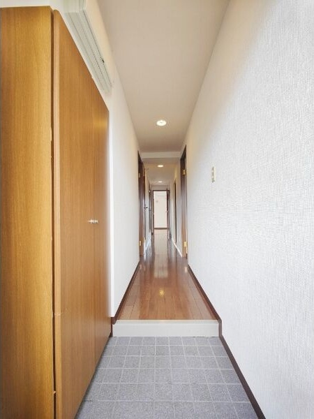 エストワンの玄関