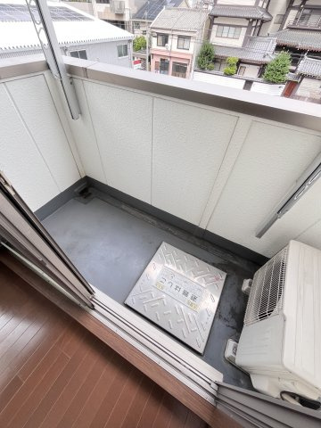 大阪市都島区内代町１丁目の賃貸マンションのバルコニー