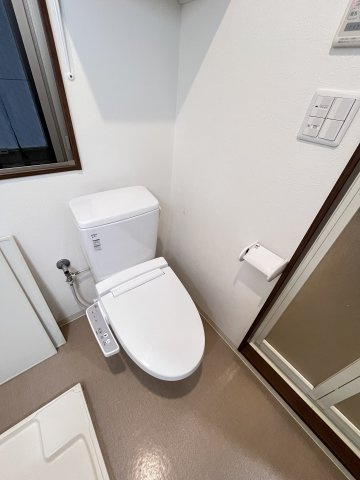 大阪市都島区内代町１丁目の賃貸マンションのトイレ