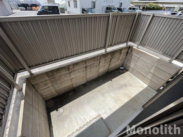 ミューズ二色C棟の庭