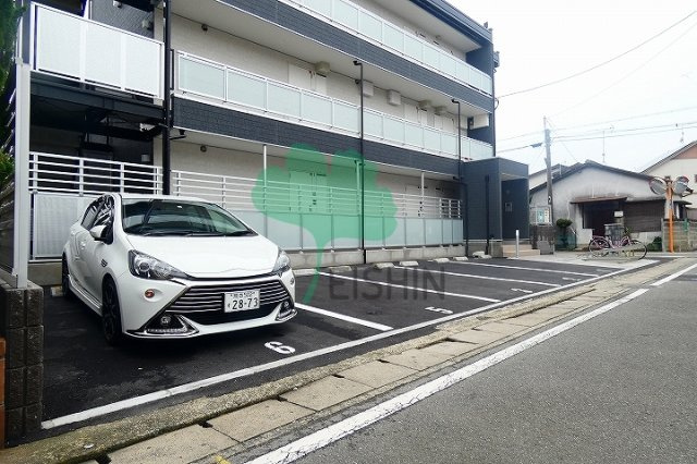 リブリ桜ヶ丘ウイング(リブリ桜ヶ丘Wing)の駐車場