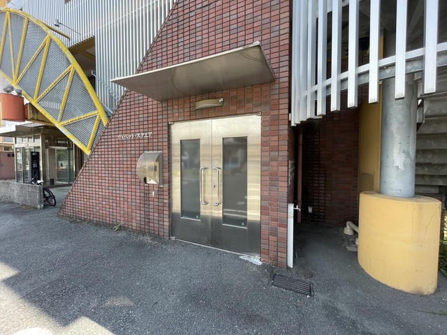 ウィペット・スクエアのエントランス