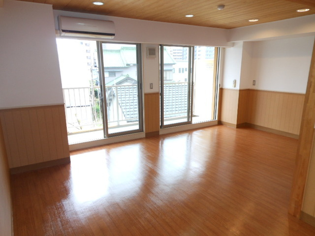 ウィペット・スクエアの居間・リビング|前回募集時の写真です