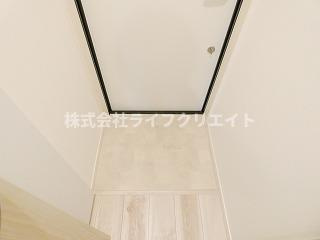 ヒルズ豊田の玄関