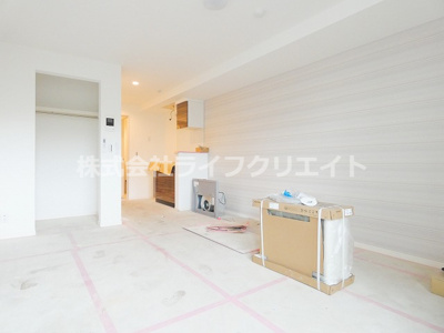 【居間・リビング】 | ヒルズ豊田 | ※102.206.306号室タイプの建築中写真。