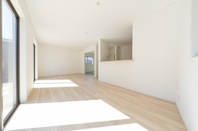 【居間・リビング】 | 鈴鹿市長太栄町2丁目《2号棟》