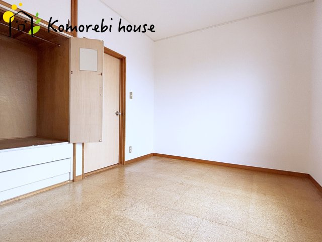 北本市中丸　中古一戸建ての子供部屋|収納がある洋室です