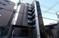【外観】 | 鉄筋コンクリート造のがっちりとした建物。