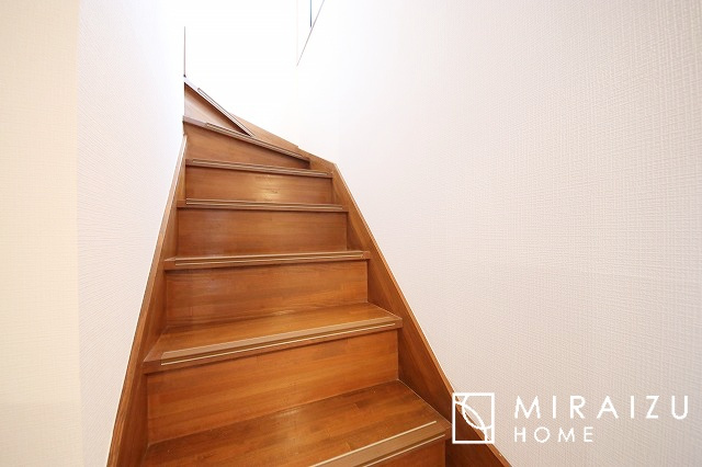 【内装】 | プライベートの空間もみんなで過ごす空間も両社兼ね備えたつくりです。