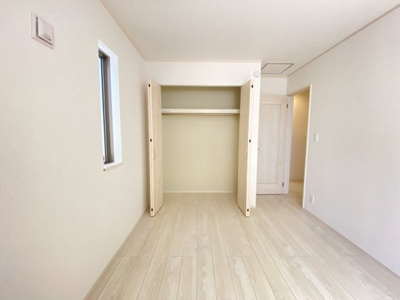 【収納】 | 那覇市具志（全7棟）F号棟 | F号棟　洋室6帖＋CL付き♪