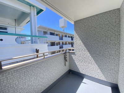 【バルコニー】 | 那覇市具志（全7棟）F号棟 | F号棟　インナーバルコニー♪