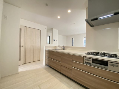 【キッチン】 | 那覇市具志（全7棟）F号棟 | F号棟　使いやすいシステムキッチン♪