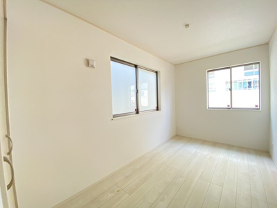 【洋室】 | 那覇市具志（全7棟）F号棟 | F号棟　洋室5.68帖＋CL付き♪