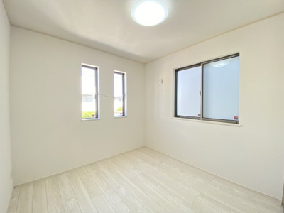 【洋室】 | 那覇市具志（全7棟）F号棟 | F号棟　洋室4.5帖＋収納付き♪