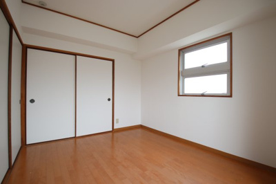 【寝室】 | ウエストビレッジ