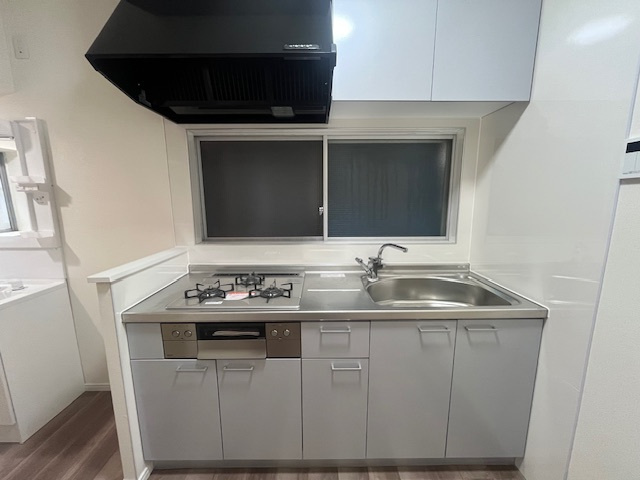 磯子区下町戸建てのキッチン