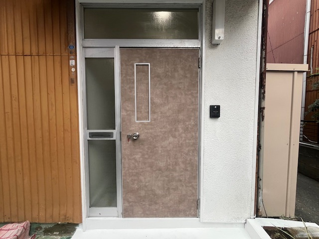 磯子区下町戸建てのエントランス