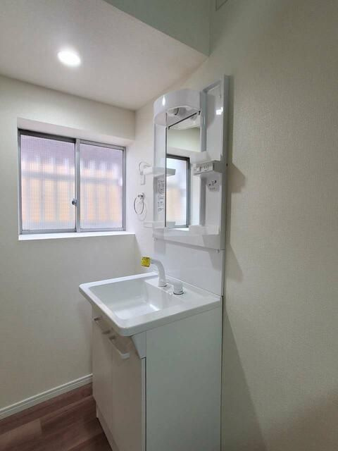 磯子区下町戸建ての洗面所