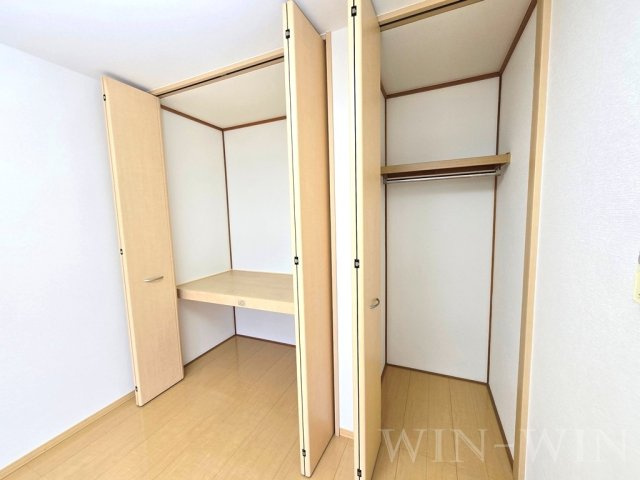 ヴィラージュルピナ A棟の収納|イメージ（同建物内・同間取りの写真）