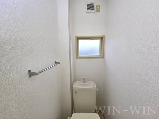 ヴィラージュルピナ A棟のトイレ|イメージ（同建物内・同間取りの写真）