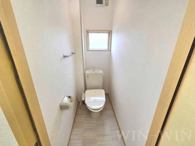 ヴィラージュルピナ A棟のトイレ|イメージ（同建物内・同間取りの写真）