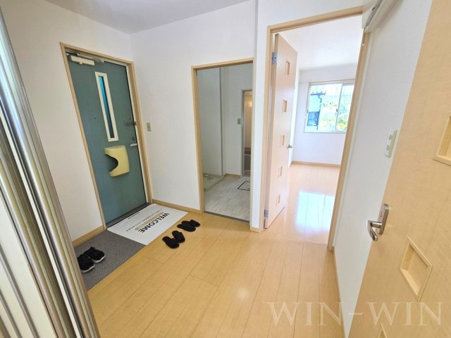 ヴィラージュルピナ A棟の玄関|イメージ（同建物内・同間取りの写真）