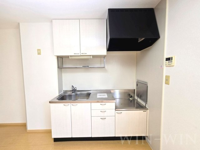 ヴィラージュルピナ A棟のキッチン|イメージ（同建物内・同間取りの写真）