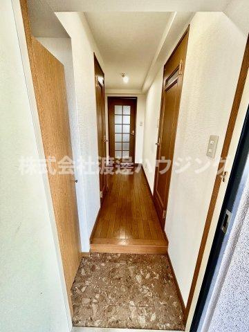 レクシア江坂の玄関