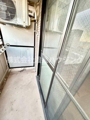 レクシア江坂のバルコニー