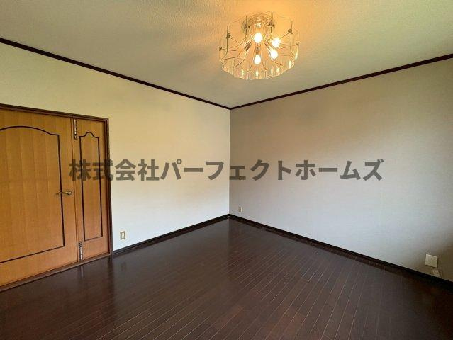 津田元町1丁目平屋　賃貸の洋室|広々とした洋室です