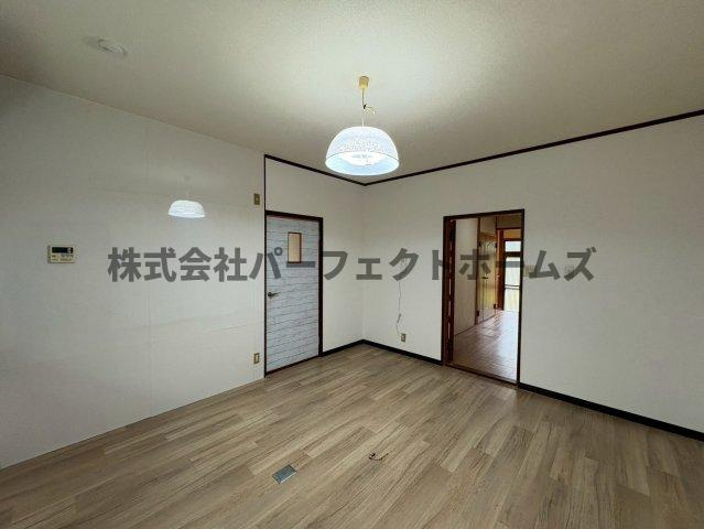 津田元町1丁目平屋　賃貸の居間・リビング|居間です