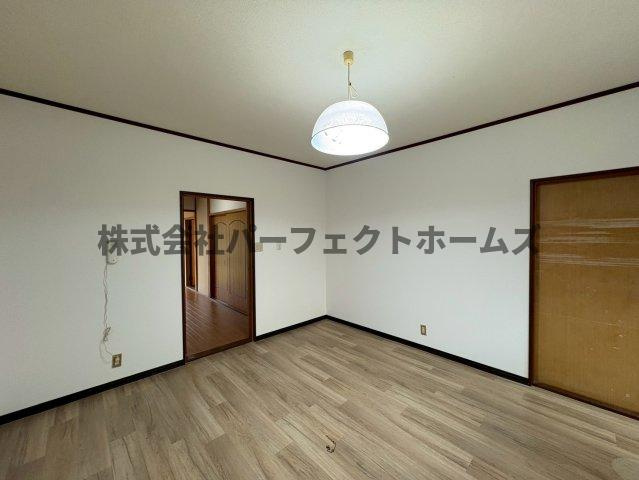 津田元町1丁目平屋　賃貸の居間・リビング|おしゃれなリビングです