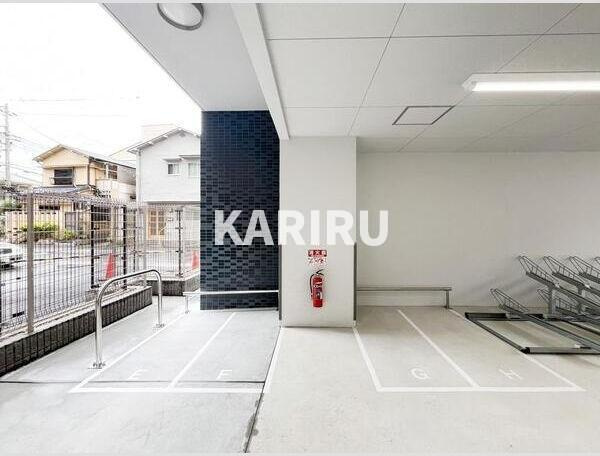 Alivis福島海老江の駐車場