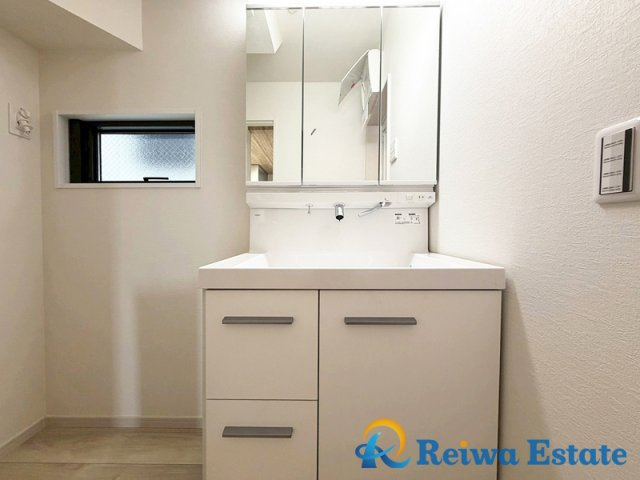 新築戸建　茅ヶ崎市若松町の独立洗面台